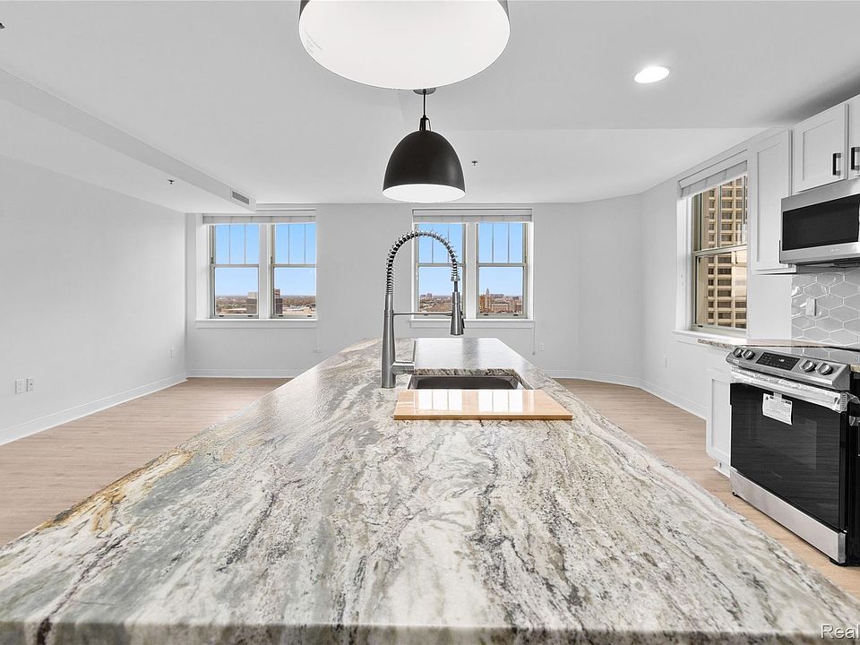 1st image of 525 W Lafayette Blvd 48-apt 20A