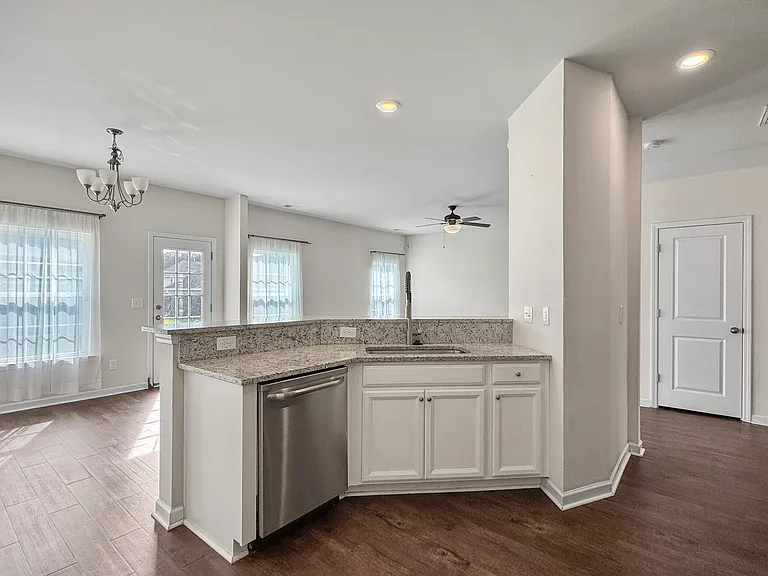 234 Wathen Dr — Photo 5
