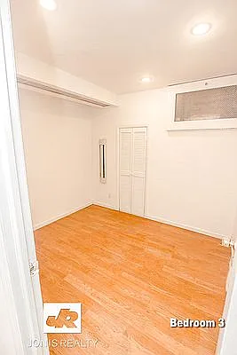 Rented by Jonis Realty | media 11