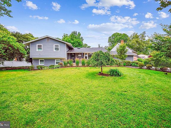 2nd image of 11700 Seven Locks Rd