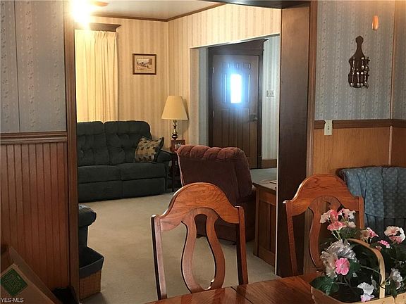 4th image of 1310 Foster Ave