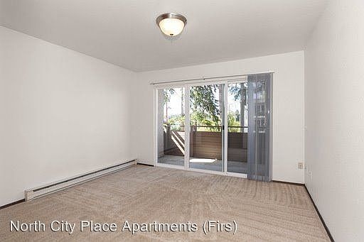 4th image of 1548 NE 177th St APT 304