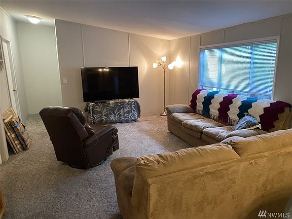 3rd image of 11901 55th Ave NE Unit 20