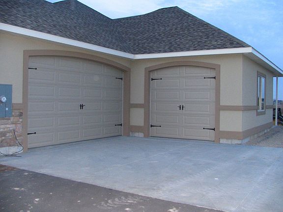 3 Car Garage
