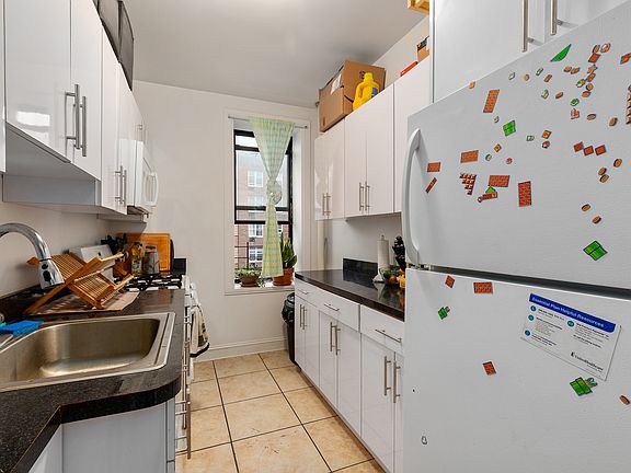 3rd image of 135 Clarkson Ave #2D