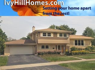2015 N Spruce Ter, Arlington Heights, IL 60004