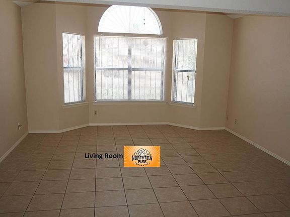 4th image of 10940 Sandy Koufax Dr