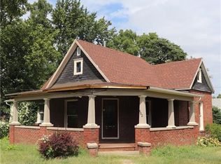 402 N Sandusky St, Catlin, IL 61817
