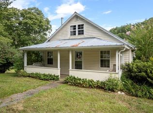 1010 N Skeenah Rd, Franklin, NC 28734