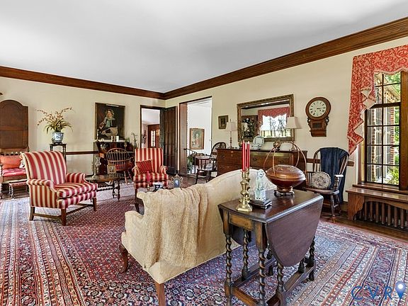 10th image of 701 Appomattox St
