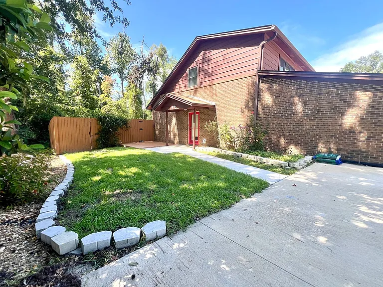 2475 Sunburst Pl — Photo 3