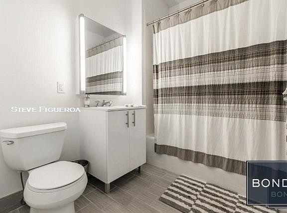5th image of 4720 Center Blvd APT 711