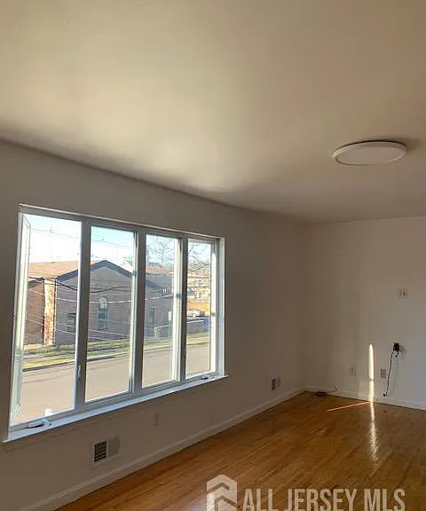 1184 Union St #3 — Photo 4