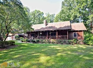 1945 Highpoint Rd, Snellville, GA 30078