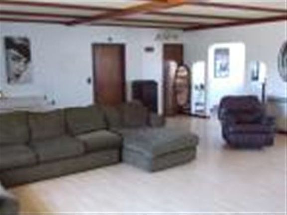 2nd image of 12152 Moss Ln