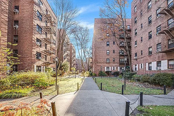 1st image of 118-66 Metropolitan Ave #6K