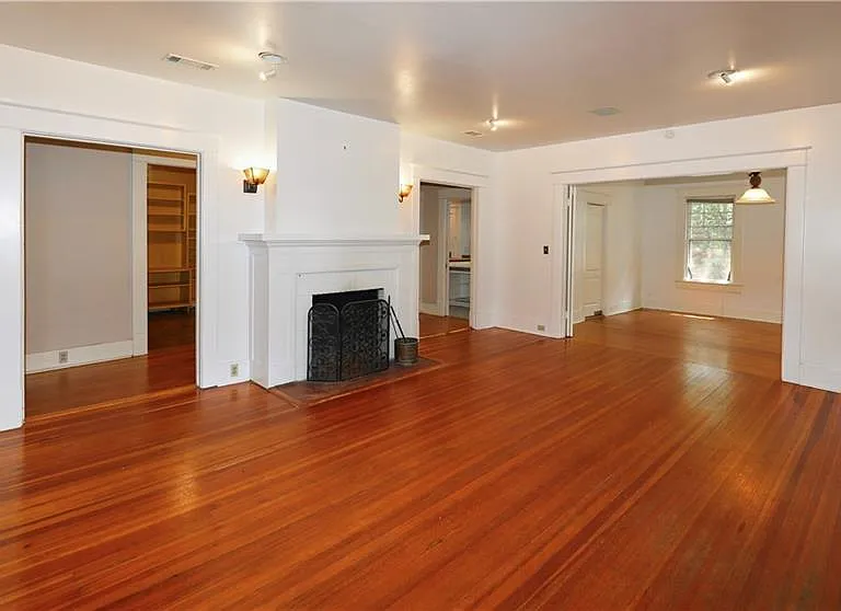 1305 Lorrain St — Photo 10