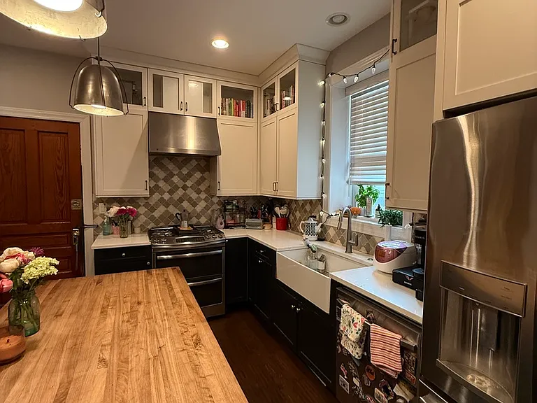 1815 N Paulina St #1 — Photo 9