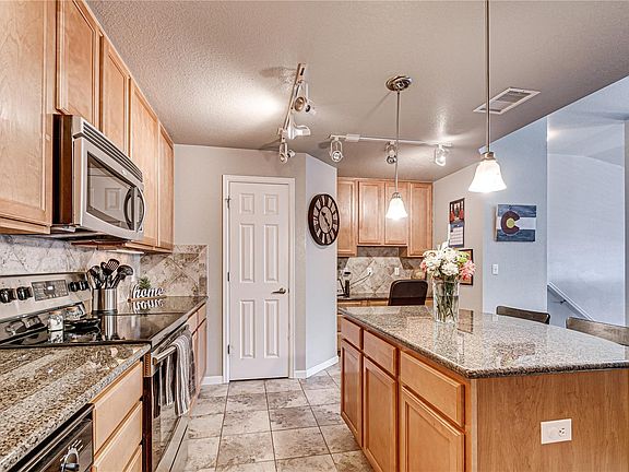 3rd image of 9301 Las Ramblas Ct Unit F