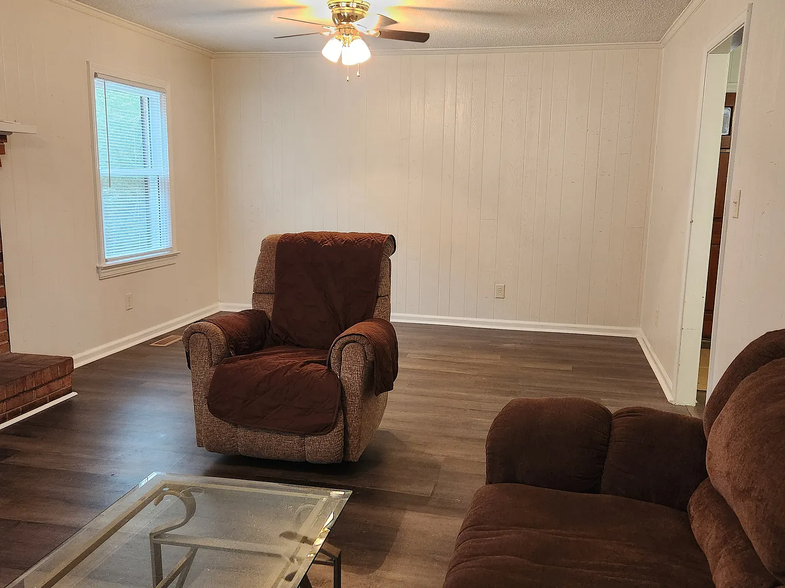 3 bed, 1949 sqft, $1,800 — Photo 2