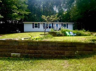 9452 N Manitou Trl, Northport, MI