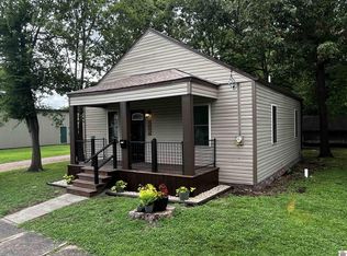 1311 Burnett St, Paducah, KY 42001