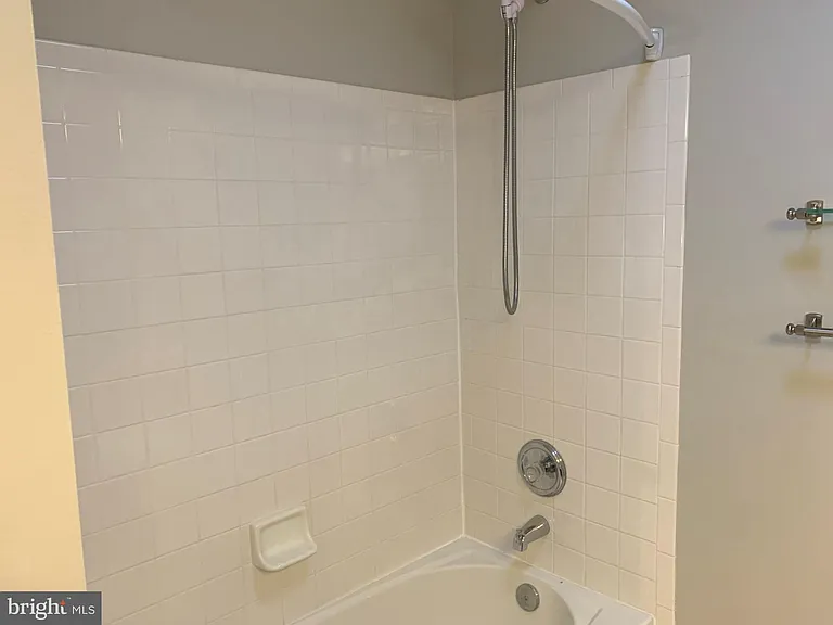 3384 Governors Crest Ct — Photo 28
