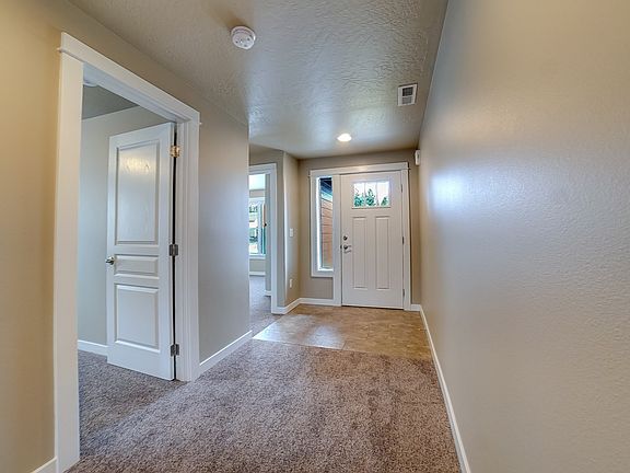 3rd image of 1746 NE Janice Way