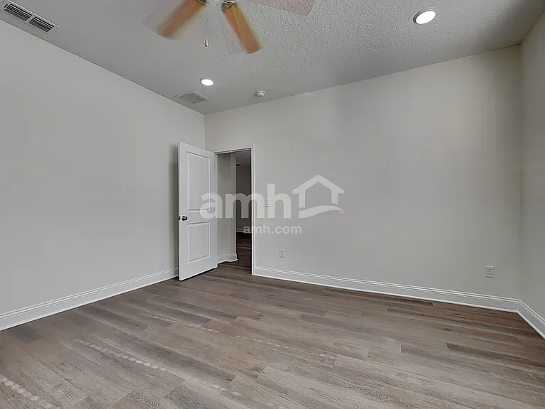 11446 Bay Hill Cir — Photo 13