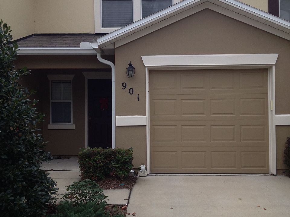 1st image of 901 S Black Cherry Dr
