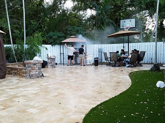 Outdoor / Luxury Living Room