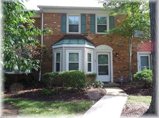 21 Corwin Cir, Hampton, VA 23666