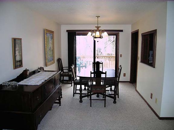 Formal dining room