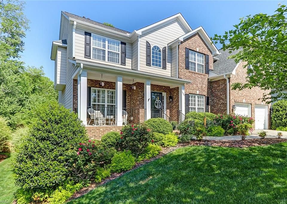 1st image of 3808 Bridlington Dr