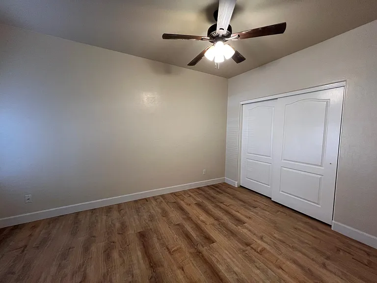 1733 W Commerce Ave — Photo 33