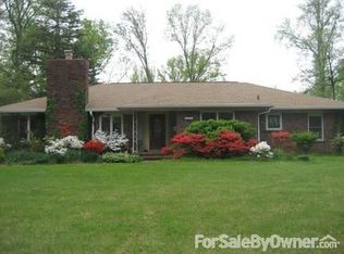 1111 W Hill Ave, Carbondale, IL 62901