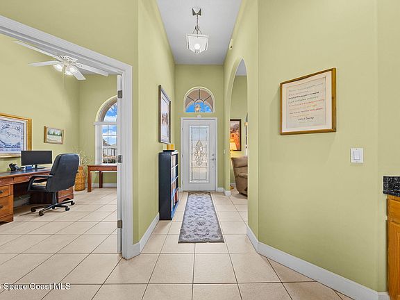 4th image of 1341 Heritage Acres Blvd