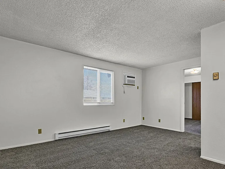 Roosevelt Apartments — Photo 31