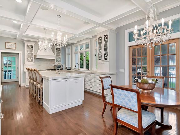 2nd image of 6220 Bayshore Blvd
