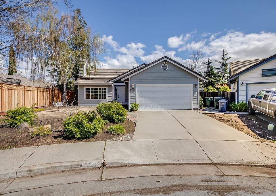 1st image of 18382 Hampshire Ct