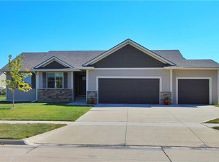 1607 NW Boulder Point Pl, Ankeny, IA 50023