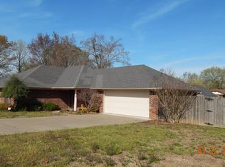1004 Nightingale Ln, Russellville, AR 72801
