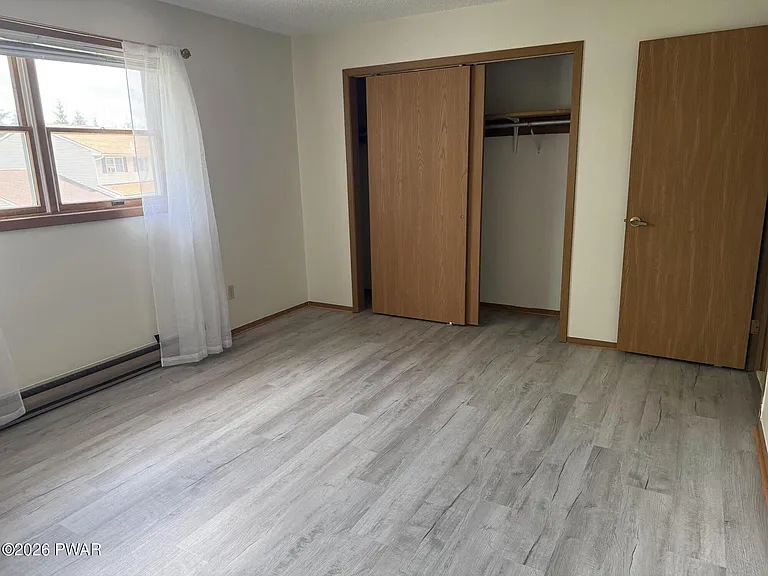 110 Wheatfield Dr — Photo 11