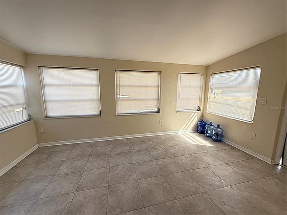 5th image of 21362 Meehan Ave