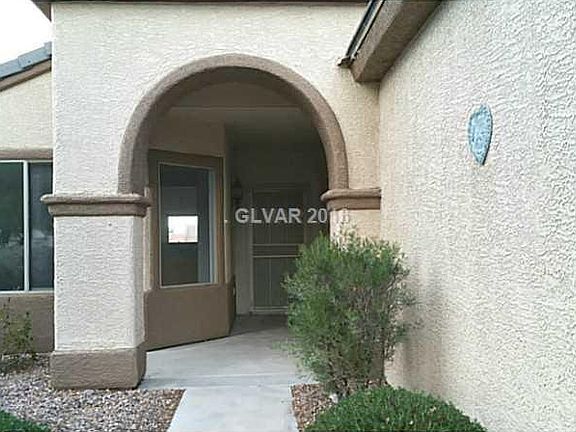 2nd image of 2114 Desert Woods Dr