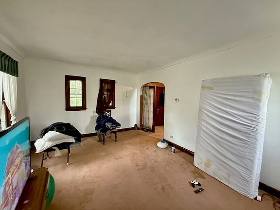 4th image of 8114 N Merrill St
