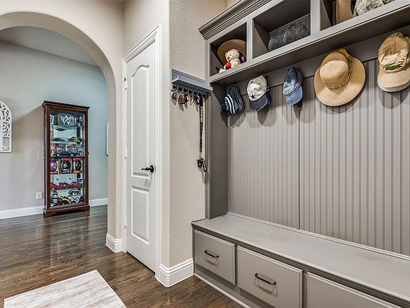 5th image of 2601 Gavin Dr