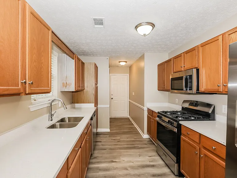 248 Fern Ct — Photo 8
