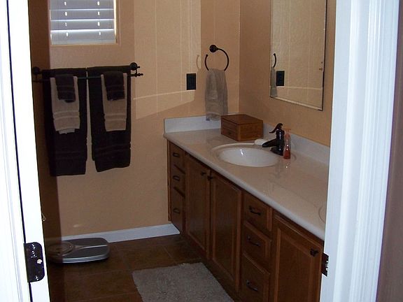 3rd image of 337 N 76th Pl