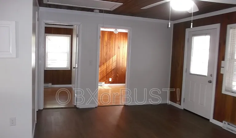 2025 Franklin St #B — Photo 5